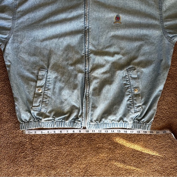 Vintage Tommy Hilfiger Denim Jacket Men’s XL Crest Logo Light Wash 100% Cotton - Picture 13 of 14
